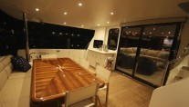 Yacht CHILLS - Aft deck